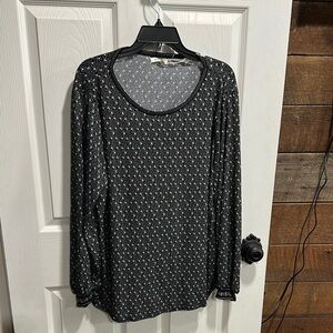 Max Studio Black and White Long Sleeve Blouse